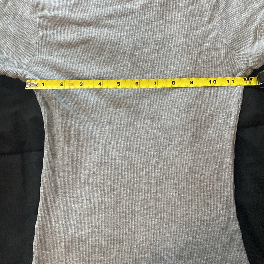 Grey Top - Picture 4 of 4